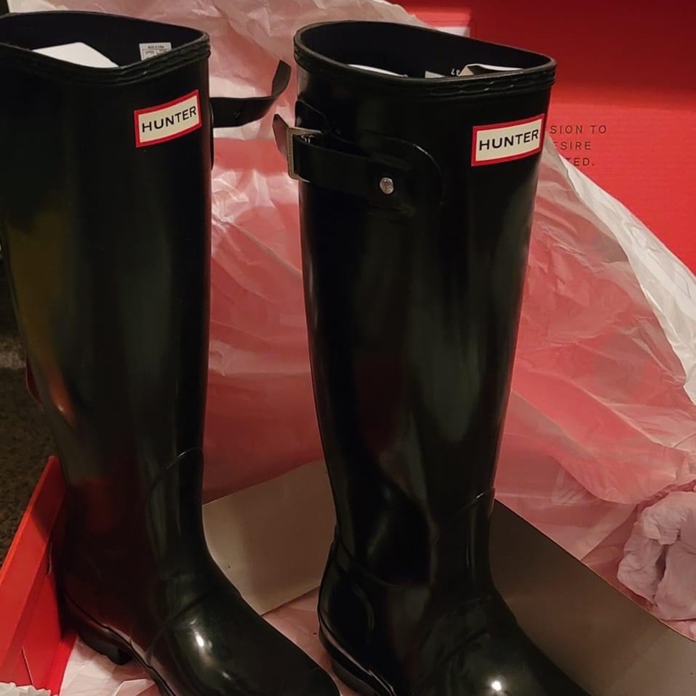 Hunter glossy rain boots
